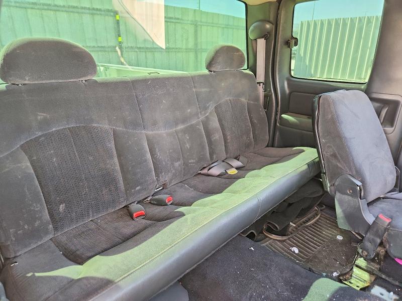 2002 Chevrolet Silverado მანქანა იყიდება აუქციონზე, vin: 2GCEC19V221328349, აუქციონის ნომერი: 56371926