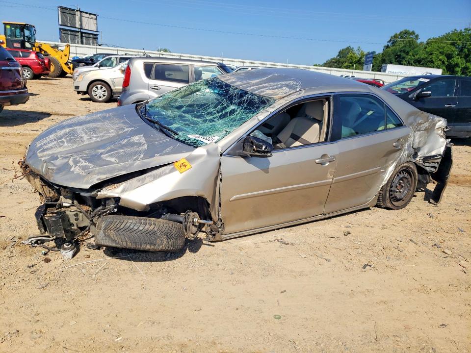 2014 Toyota Camry მანქანა იყიდება აუქციონზე, vin: 4T4BF1FK0ER386829, აუქციონის ნომერი: 76295535