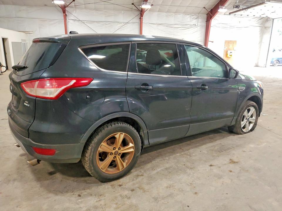 2015 Ford Escape მანქანა იყიდება აუქციონზე, vin: 1FMCU9G98FUC13897, აუქციონის ნომერი: 61136916
