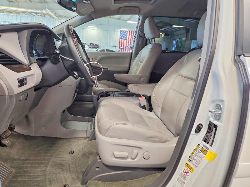 Продажа на аукционе авто 2017 Toyota Sienna, vin: 5TDDZ3DC5HS160929, номер лота: 62038676