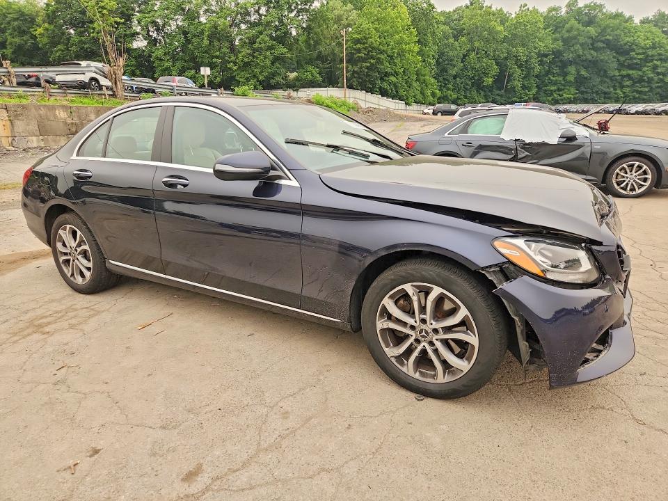 61366506 :رقم المزاد ، 55SWF4KB5JU256991 vin ، 2018 Mercedes-benz C مزاد بيع