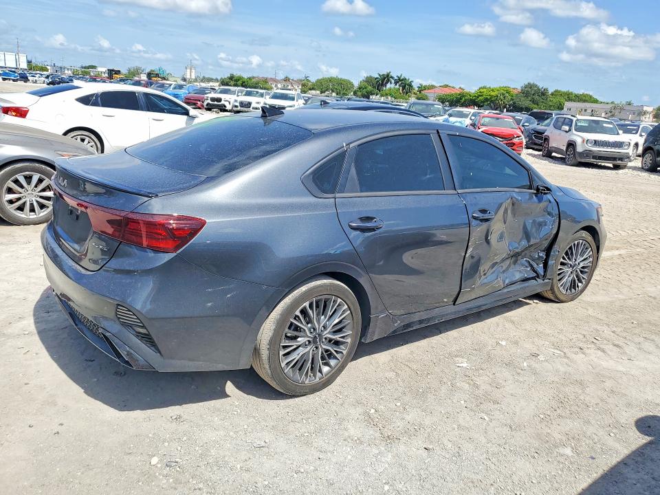 2024 Kia Forte მანქანა იყიდება აუქციონზე, vin: 3KPF54AD4RE771649, აუქციონის ნომერი: 62071656