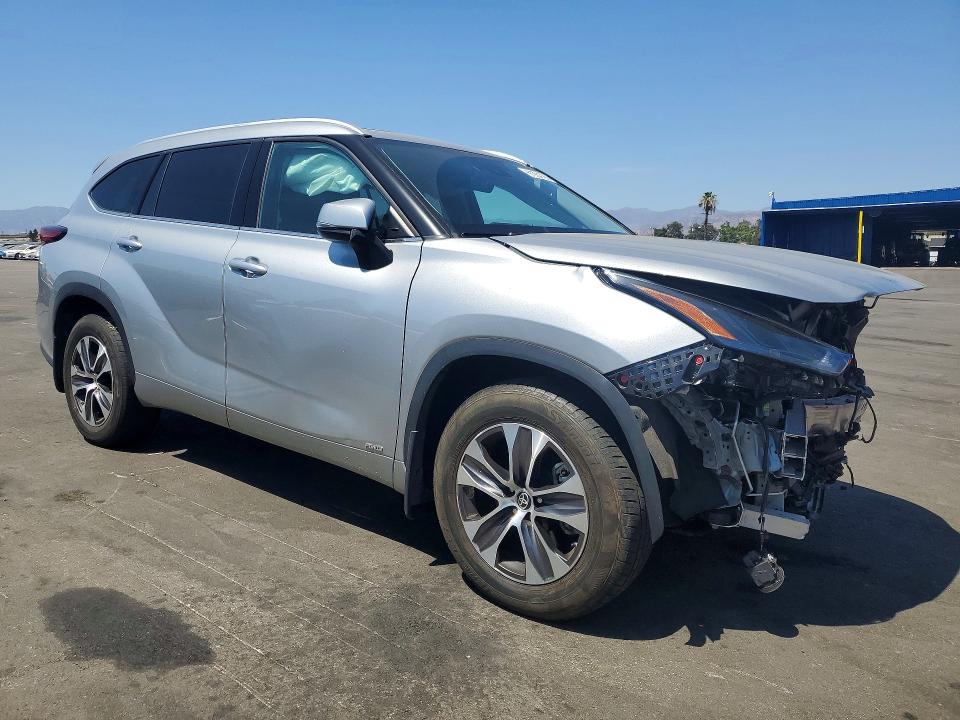 61984796 :رقم المزاد ، 5TDHBRCH5NS557834 vin ، 2022 Toyota Highlander Hybrid مزاد بيع