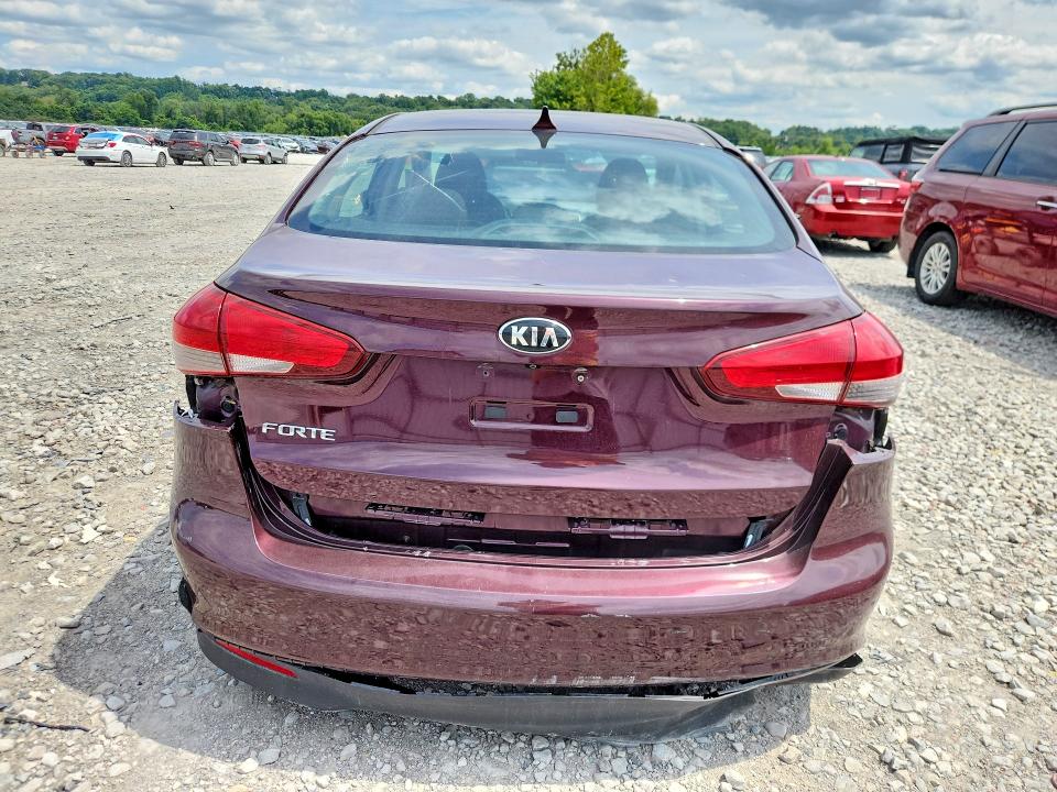 2018 Kia Forte მანქანა იყიდება აუქციონზე, vin: 3KPFK4A74JE264046, აუქციონის ნომერი: 62035276