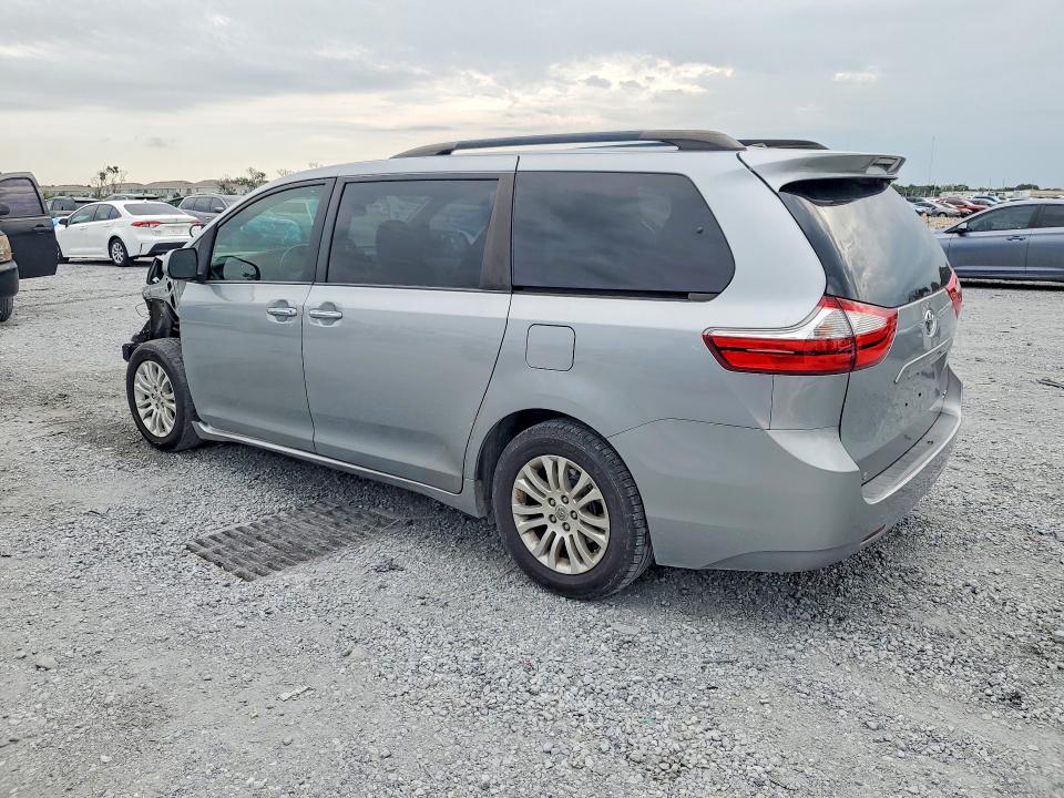 61197726 :رقم المزاد ، 5TDYK3DC2FS594017 vin ، 2015 Toyota Sienna مزاد بيع