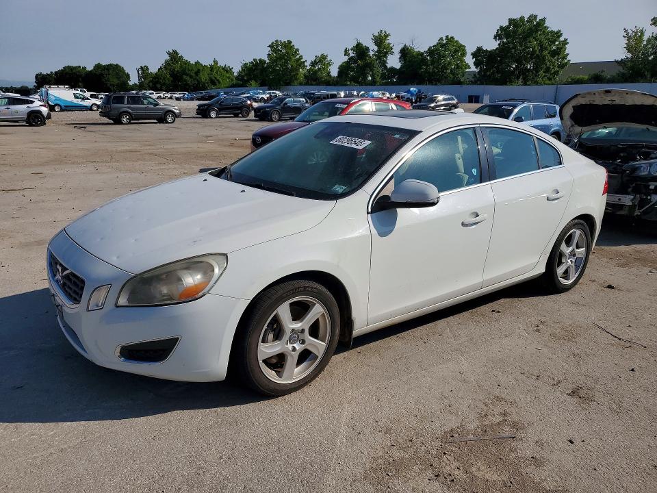 60296546 :رقم المزاد ، YV1622FS1C2106789 vin ، 2012 Volvo S60 مزاد بيع