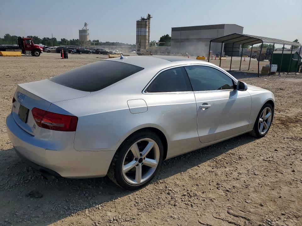 Продажа на аукционе авто 2010 Audi A5, vin: WAUVKAFR7AA006155, номер лота: 60922026