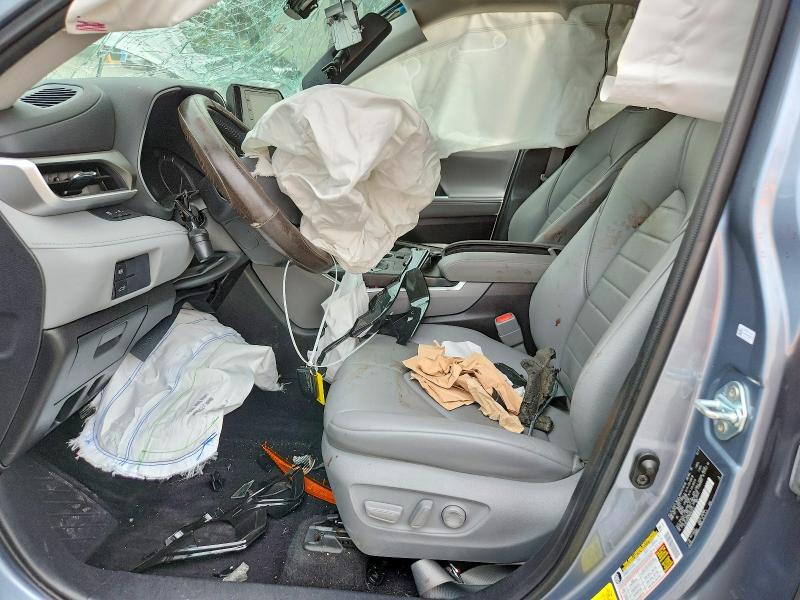 Продаж на аукціоні авто 2021 Toyota Highlander, vin: 5TDHZRAH3MS065431, номер лоту: 60488976