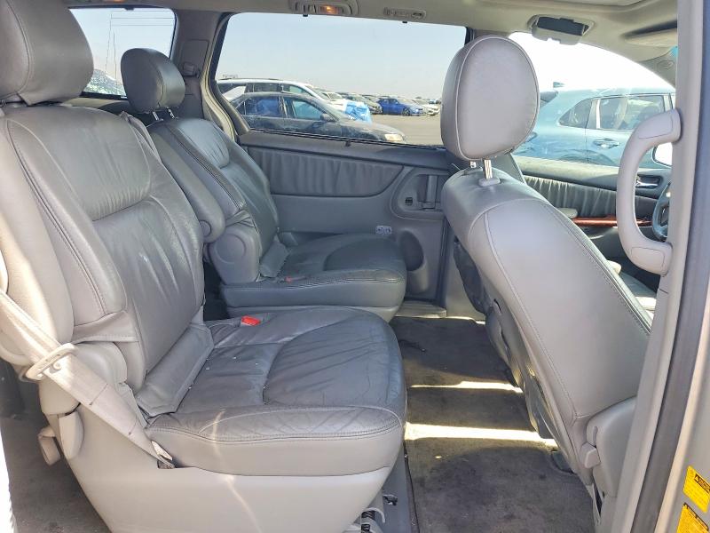59729666 :رقم المزاد ، 5TDBA22CX4S018310 vin ، 2004 Toyota Sienna مزاد بيع
