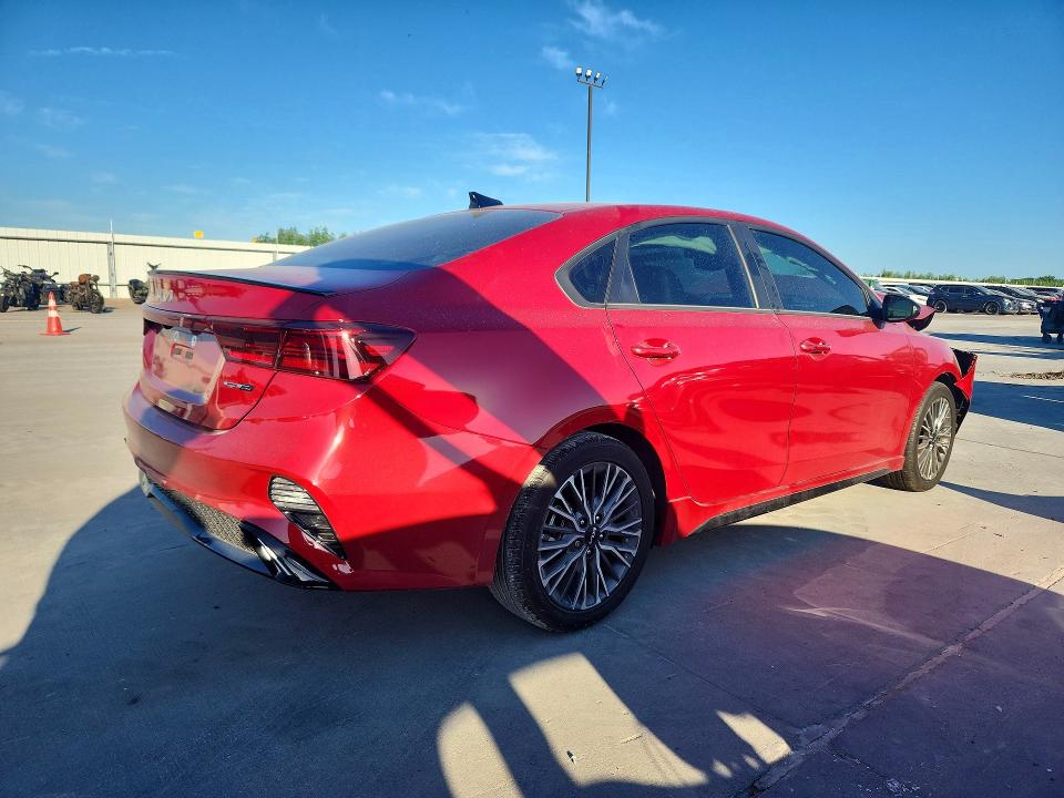 2024 Kia Forte მანქანა იყიდება აუქციონზე, vin: 3KPF54AD6RE803565, აუქციონის ნომერი: 62771366