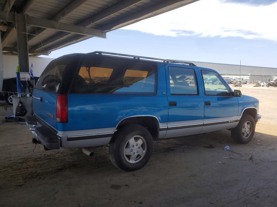 1992 Chevrolet Suburban მანქანა იყიდება აუქციონზე, vin: 1GNFK16K5NJ322905, აუქციონის ნომერი: 59865816