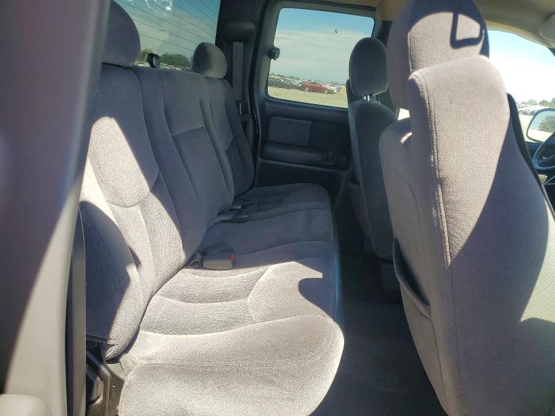 62253926 :رقم المزاد ، 2GTEC19V231175215 vin ، 2003 Gmc New Sierra مزاد بيع