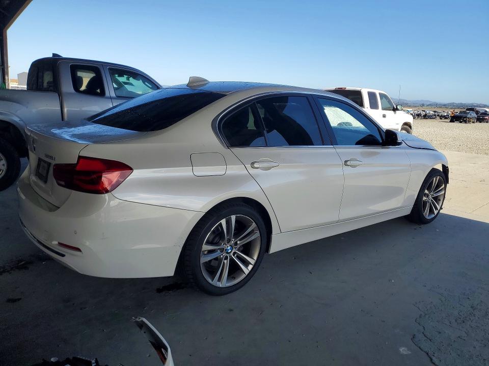 Продаж на аукціоні авто 2016 Bmw 328, vin: WBA8E9G55GNU28215, номер лоту: 62465006