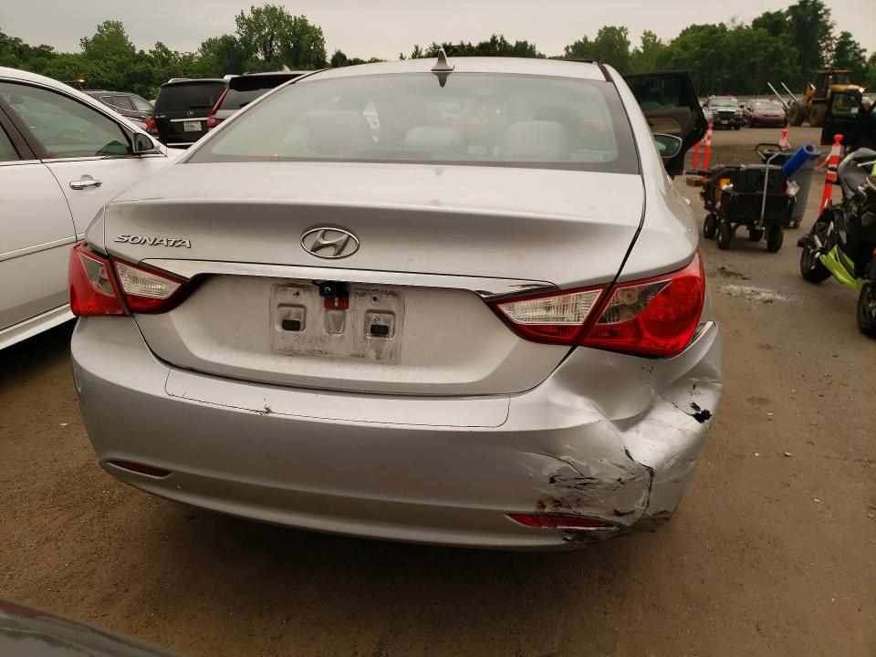 60552726 :رقم المزاد ، 5NPEB4AC6BH252650 vin ، 2011 Hyundai Sonata مزاد بيع