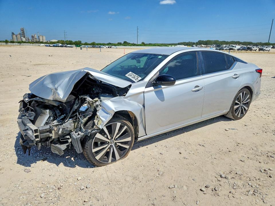 63415476 :رقم المزاد ، 1N4BL4CV5NN401932 vin ، 2022 Nissan Altima مزاد بيع