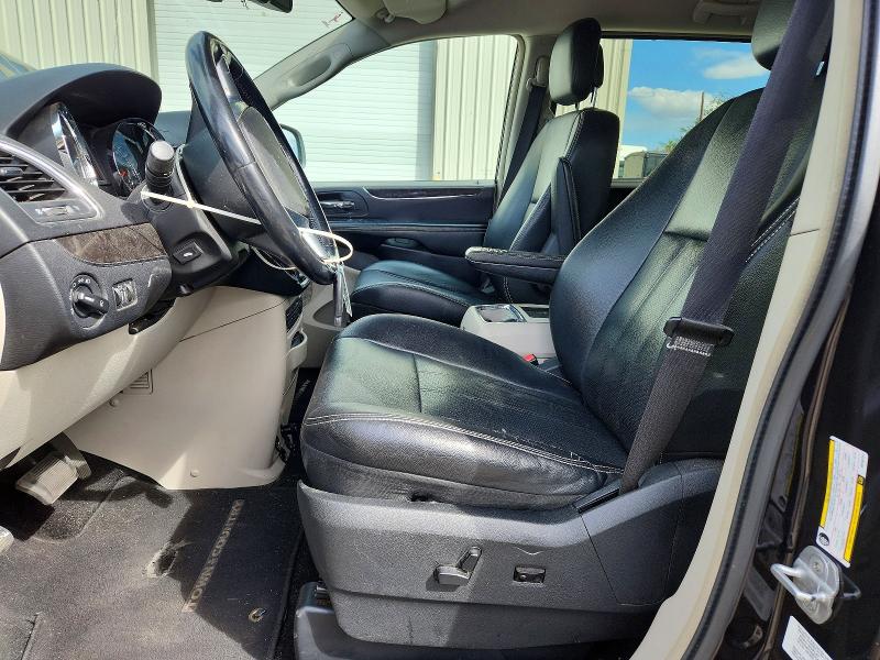 61634856 :رقم المزاد ، 2C4RC1CG6CR162741 vin ، 2012 Chrysler Town & Country مزاد بيع