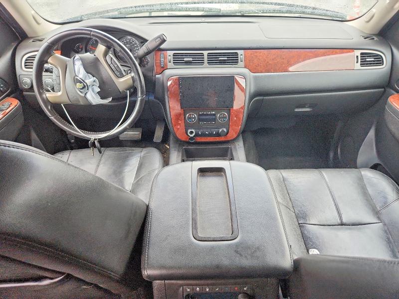 Продажа на аукционе авто 2012 Chevrolet Suburban, vin: 1GNSKJE74CR298400, номер лота: 60799406