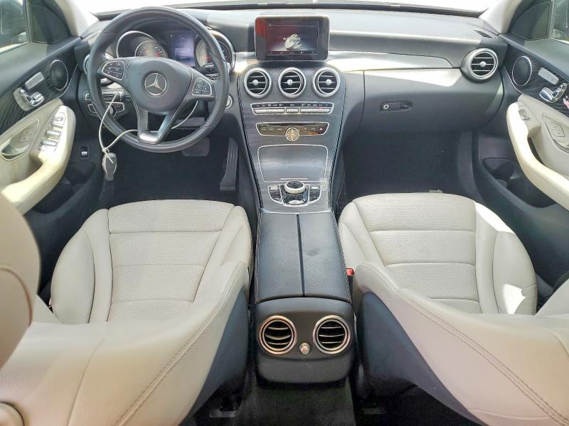 61138686 :رقم المزاد ، WDDWF4JB1HR219966 vin ، 2017 Mercedes-benz C مزاد بيع