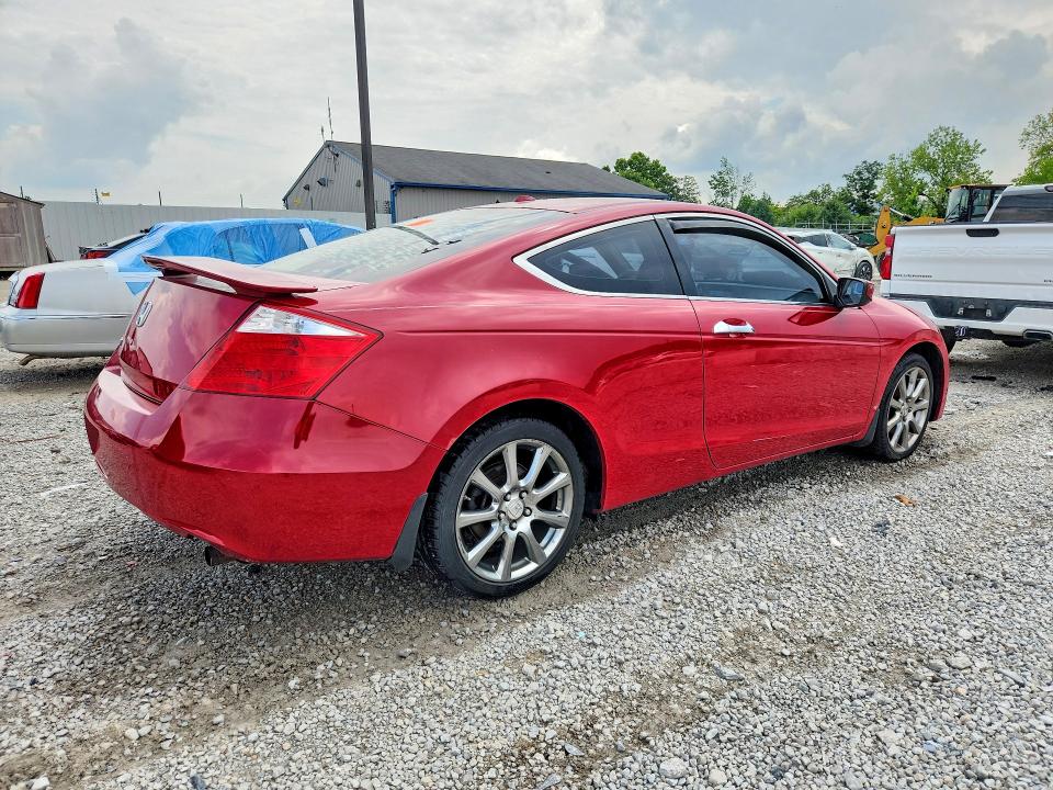 60173556 :رقم المزاد ، 1HGCS12878A014825 vin ، 2008 Honda Accord مزاد بيع