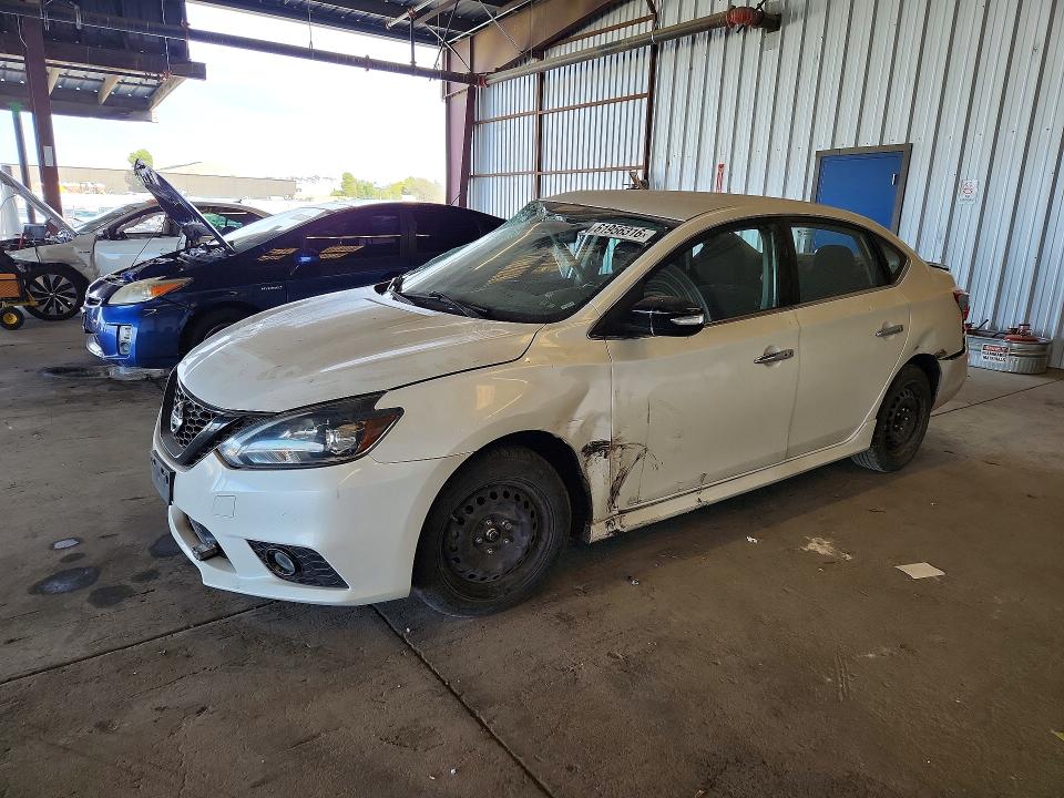61956316 :رقم المزاد ، 3N1AB7AP4JY289168 vin ، 2018 Nissan Sentra مزاد بيع