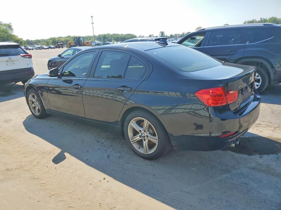 2015 Bmw 328 მანქანა იყიდება აუქციონზე, vin: WBA3B5G52FNS16768, აუქციონის ნომერი: 60763846
