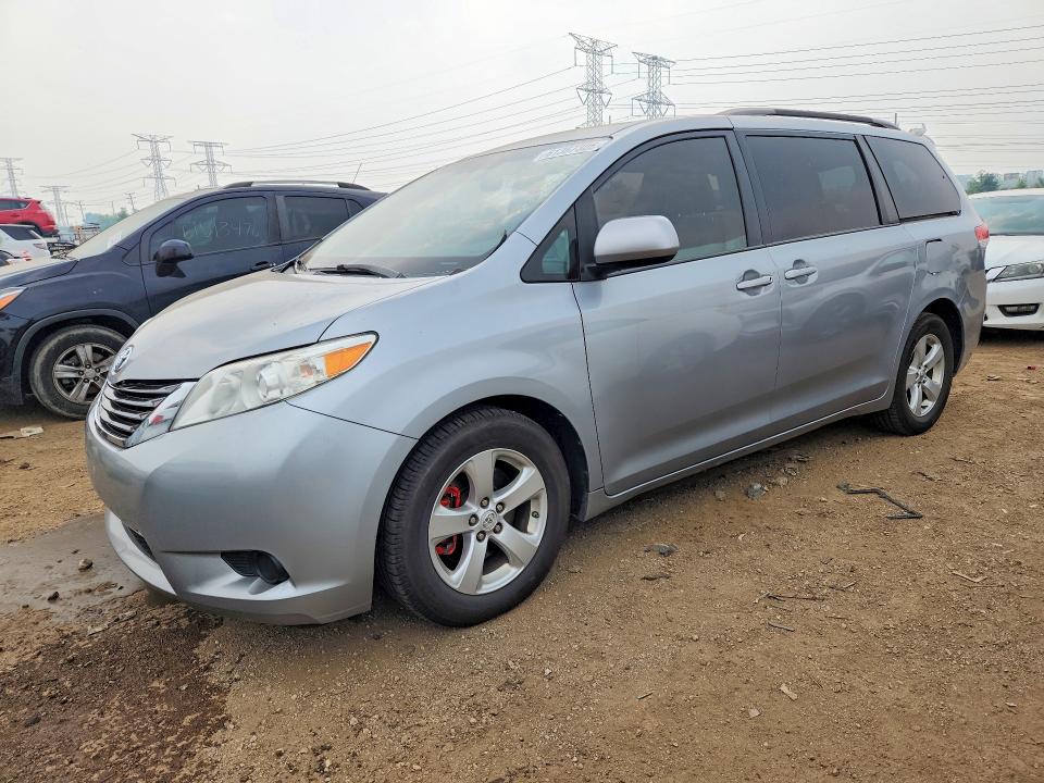 Продаж на аукціоні авто 2014 Toyota Sienna, vin: 5TDKK3DCXES425089, номер лоту: 61367306