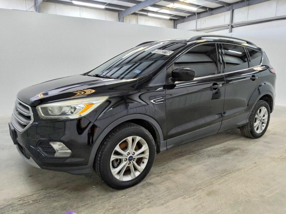 59082716 :رقم المزاد ، 1FMCU9G97HUE28674 vin ، 2017 Ford Escape مزاد بيع