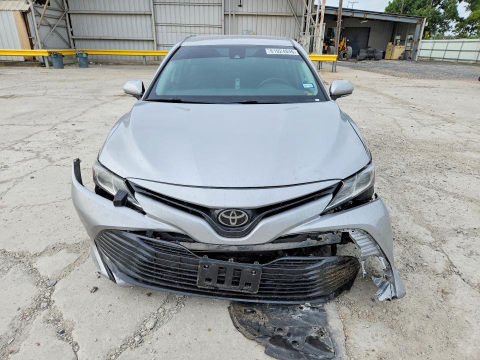 2019 Toyota Camry მანქანა იყიდება აუქციონზე, vin: 4T1B11HK0KU185868, აუქციონის ნომერი: 61024846