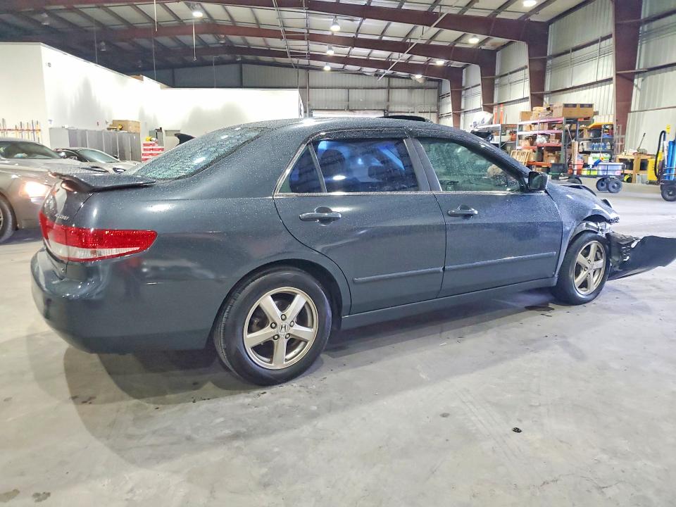 63137586 :رقم المزاد ، 1HGCM566X3A088694 vin ، 2003 Honda Accord مزاد بيع