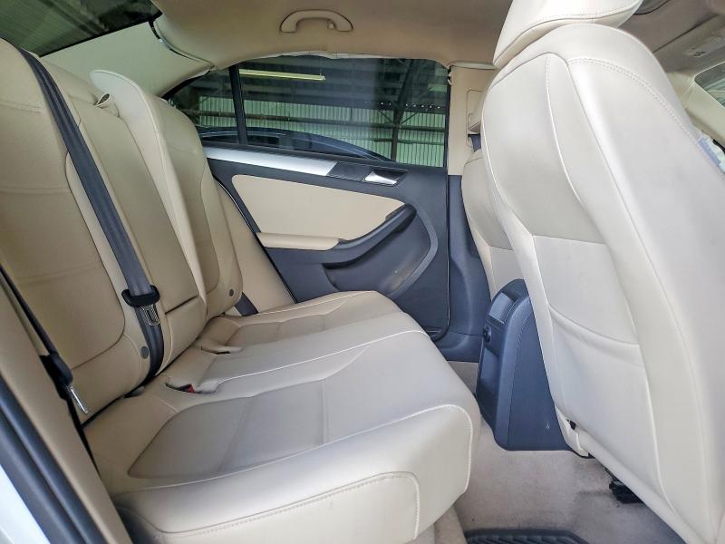 Продажа на аукционе авто 2015 Volkswagen Jetta, vin: 3VW637AJ4FM426598, номер лота: 61733426