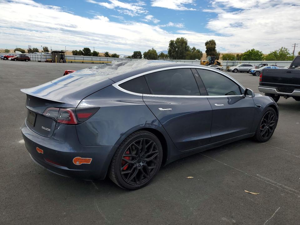 61539206 :رقم المزاد ، 5YJ3E1EC2LF714659 vin ، 2020 Tesla Model 3 مزاد بيع