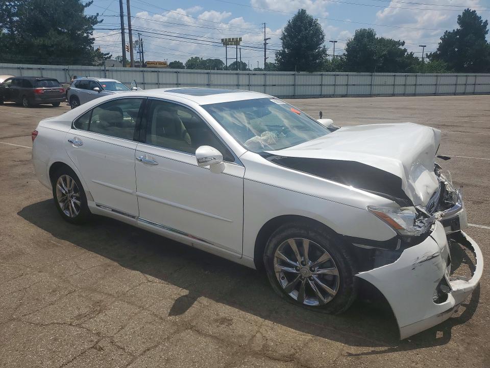 60603226 :رقم المزاد ، JTHBK1EG6B2435528 vin ، 2011 Lexus Es مزاد بيع