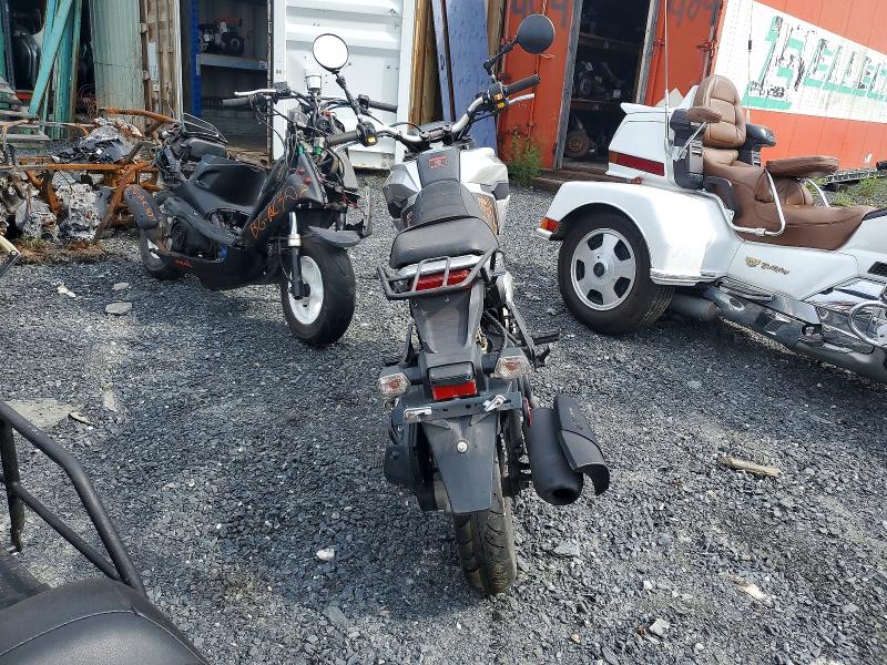 58036276 :رقم المزاد ، LEHPCB226NR600498 vin ، 2022 Cf Moto Scooter مزاد بيع