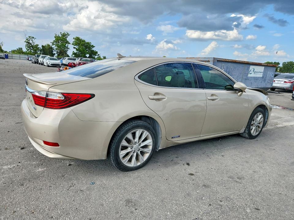 61851826 :رقم المزاد ، JTHBW1GG4D2003265 vin ، 2013 Lexus Es مزاد بيع