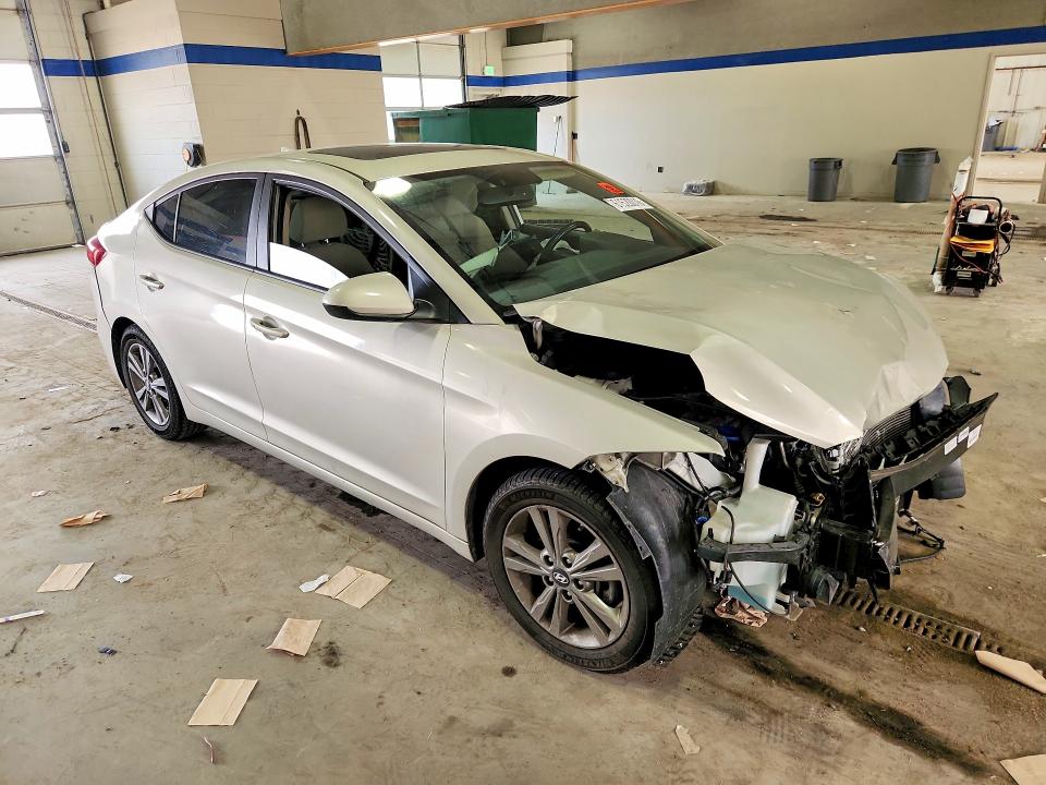 61520016 :رقم المزاد ، KMHD84LF6HU274854 vin ، 2017 Hyundai Elantra مزاد بيع