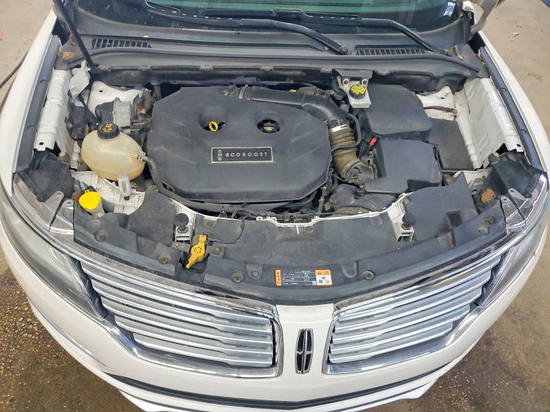 Продажа на аукционе авто 2017 Lincoln Mkc, vin: 5LMCJ2D99HUL12586, номер лота: 61870106