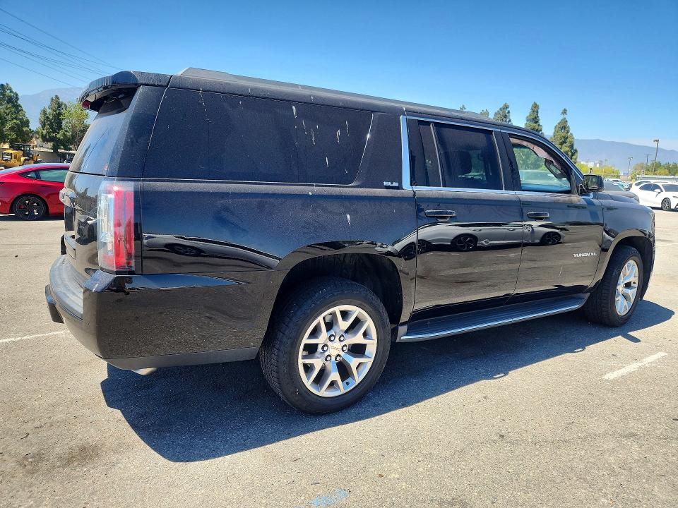 60842326 :رقم المزاد ، 1GKS1GKC3FR722464 vin ، 2015 Gmc Yukon Xl مزاد بيع