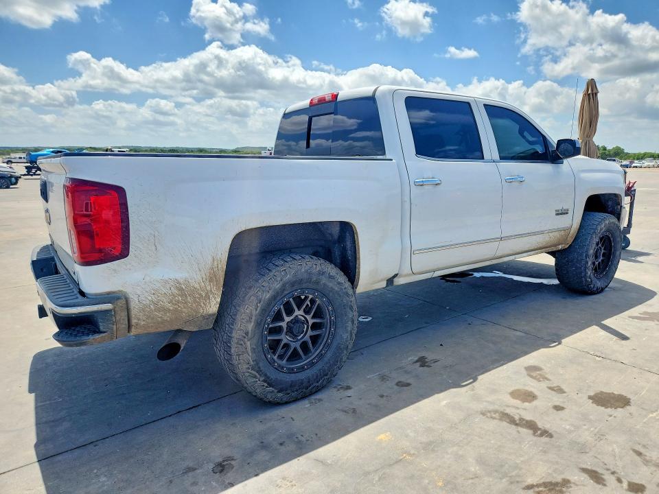 59544136 :رقم المزاد ، 3GCPCSEC0JG392625 vin ، 2018 Chevrolet Silverado مزاد بيع