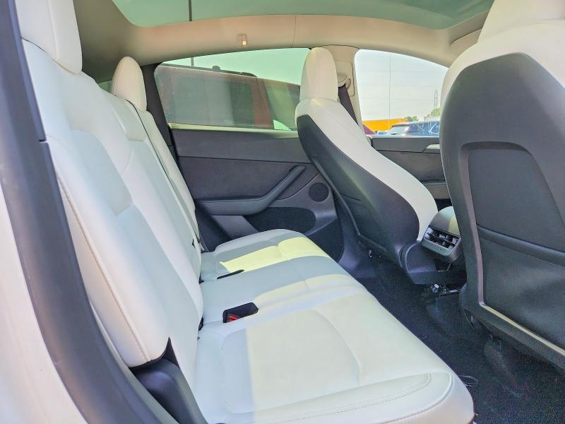62624906 :رقم المزاد ، 7SAYGAEE0RF098764 vin ، 2024 Tesla Model Y مزاد بيع