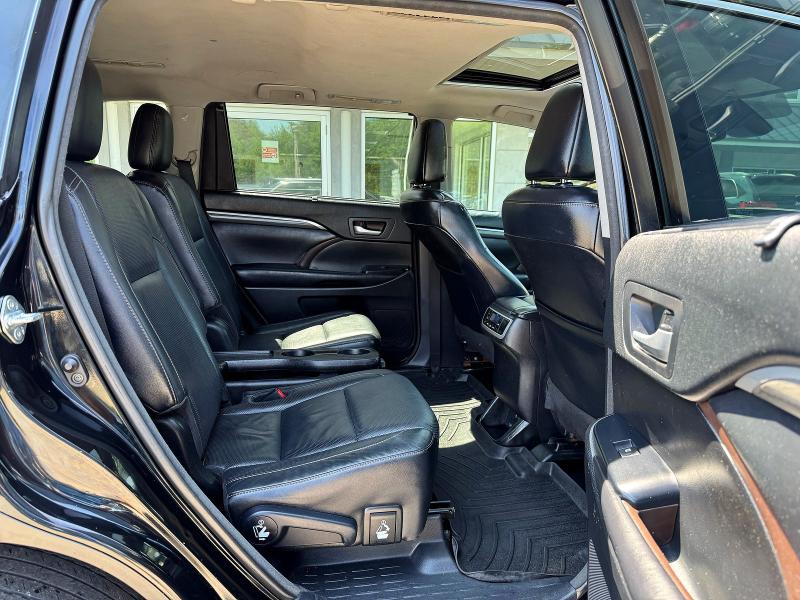 2017 Toyota Highlander მანქანა იყიდება აუქციონზე, vin: 5TDDZRFH9HS465555, აუქციონის ნომერი: 59861886