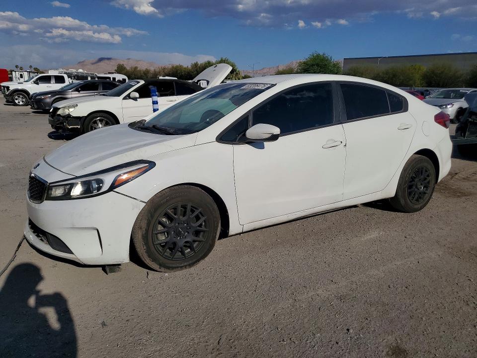 63208476 :رقم المزاد ، 3KPFK4A76HE058334 vin ، 2017 Kia Forte مزاد بيع