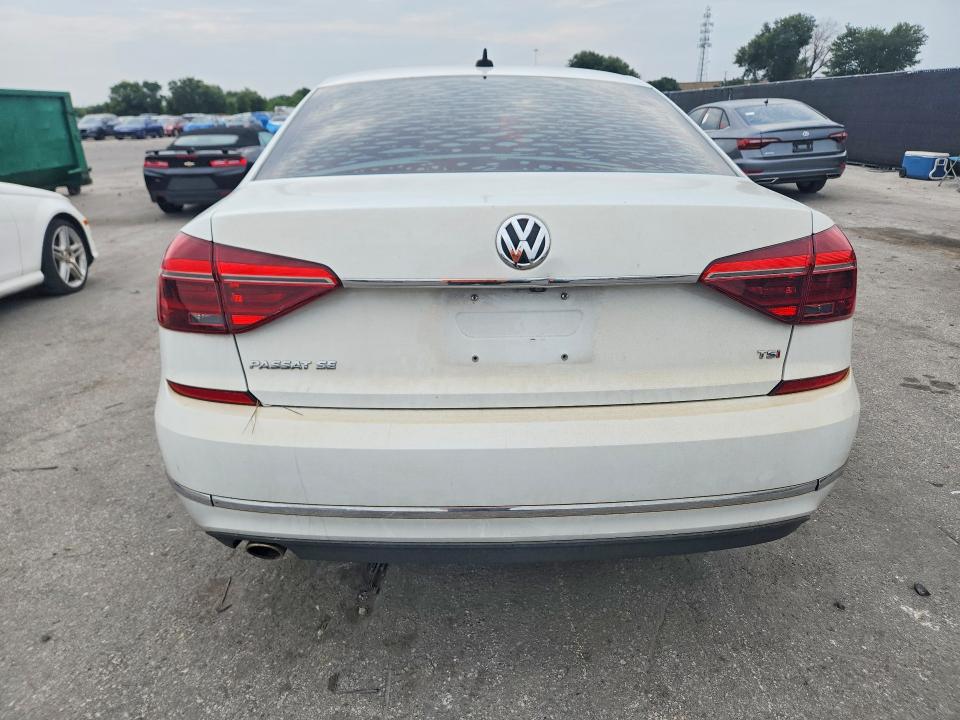 62566726 :رقم المزاد ، 1VWBA7A35JC003514 vin ، 2018 Volkswagen Passat مزاد بيع
