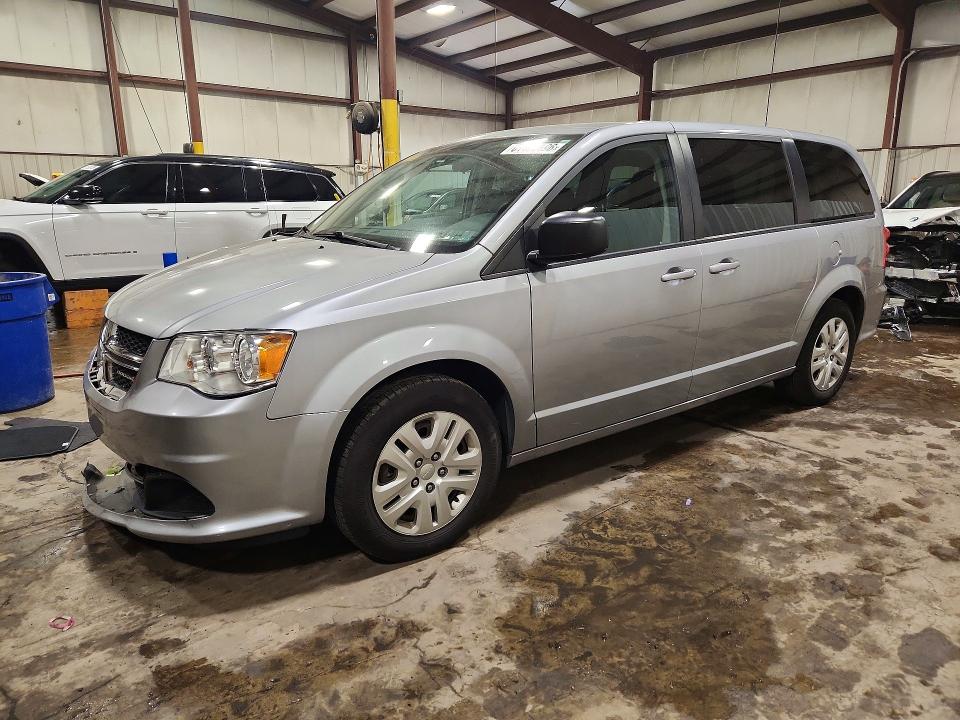 61196496 :رقم المزاد ، 2C4RDGBG2JR224702 vin ، 2018 Dodge Grand Caravan مزاد بيع