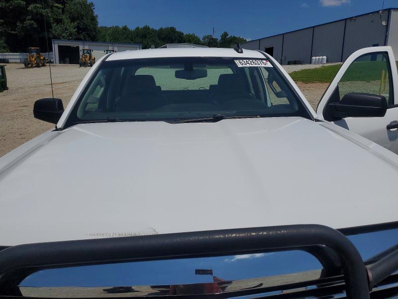 63426376 :رقم المزاد ، 1GC1KUEG0JF208423 vin ، 2018 Chevrolet Silverado مزاد بيع