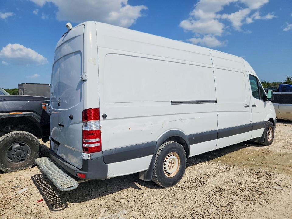 61437506 :رقم المزاد ، WD3PE8DE9E5898655 vin ، 2014 Mercedes-benz Sprinter مزاد بيع