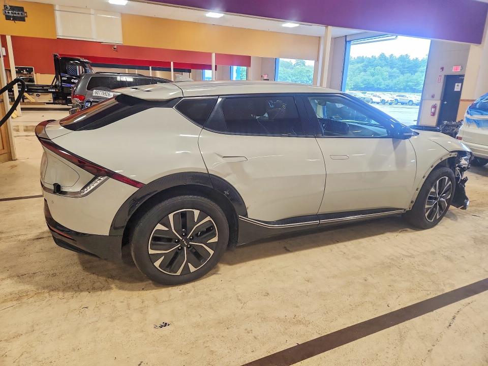 Продажа на аукционе авто 2023 Kia Ev6, vin: KNDC34LA8P5129827, номер лота: 62992486