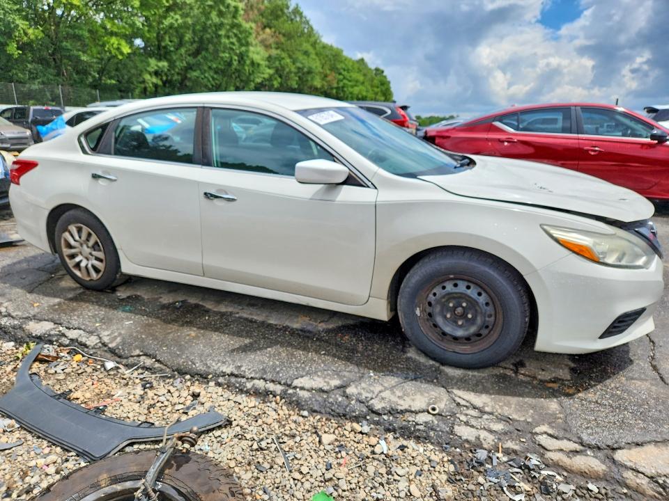 2016 Nissan Altima მანქანა იყიდება აუქციონზე, vin: 1N4AL3AP7GC137671, აუქციონის ნომერი: 61057846