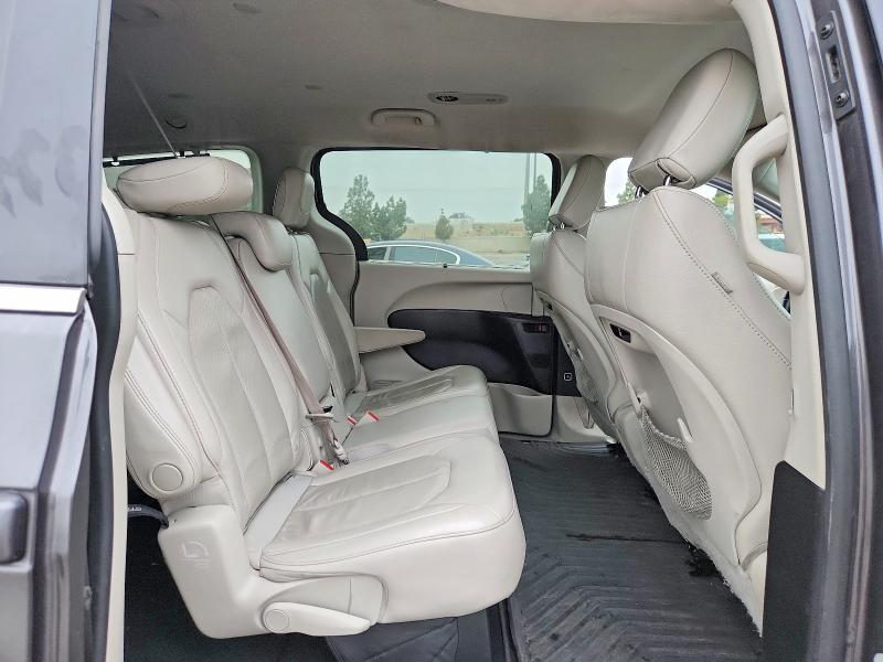 59700876 :رقم المزاد ، 2C4RC1BG0KR531884 vin ، 2019 Chrysler Pacifica مزاد بيع