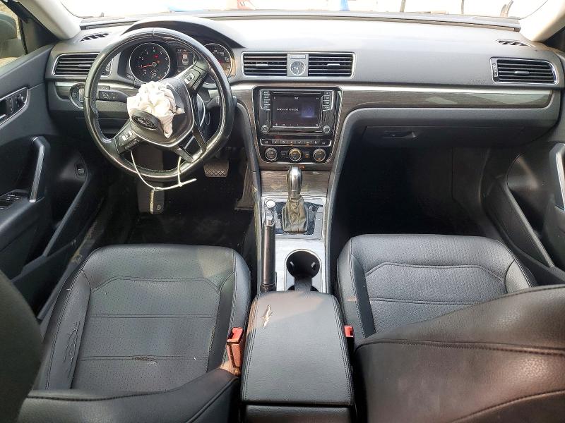 61442276 :رقم المزاد ، 1VWGT7A35HC081267 vin ، 2017 Volkswagen Passat مزاد بيع