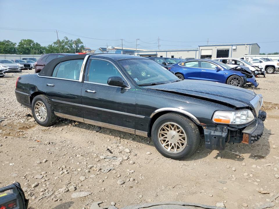 Продажа на аукционе авто 2007 Lincoln Town Car, vin: 1LNHM81W67Y624188, номер лота: 61683386